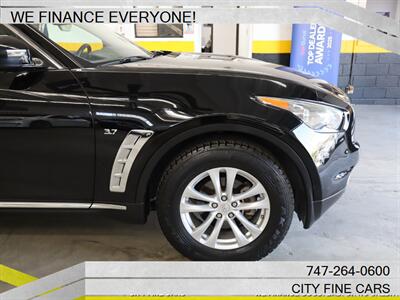 2017 INFINITI QX70   - Photo 11 - Panorama City, CA 91402
