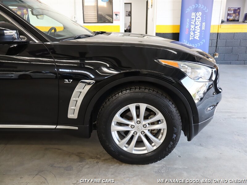 2017 INFINITI QX70   - Photo 11 - Panorama City, CA 91402