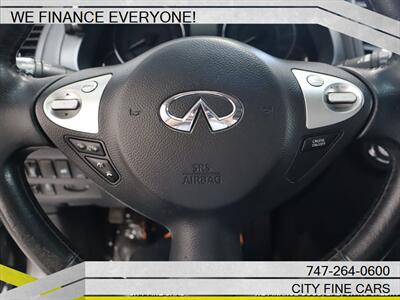 2017 INFINITI QX70   - Photo 17 - Panorama City, CA 91402