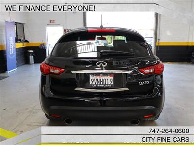 2017 INFINITI QX70   - Photo 7 - Panorama City, CA 91402