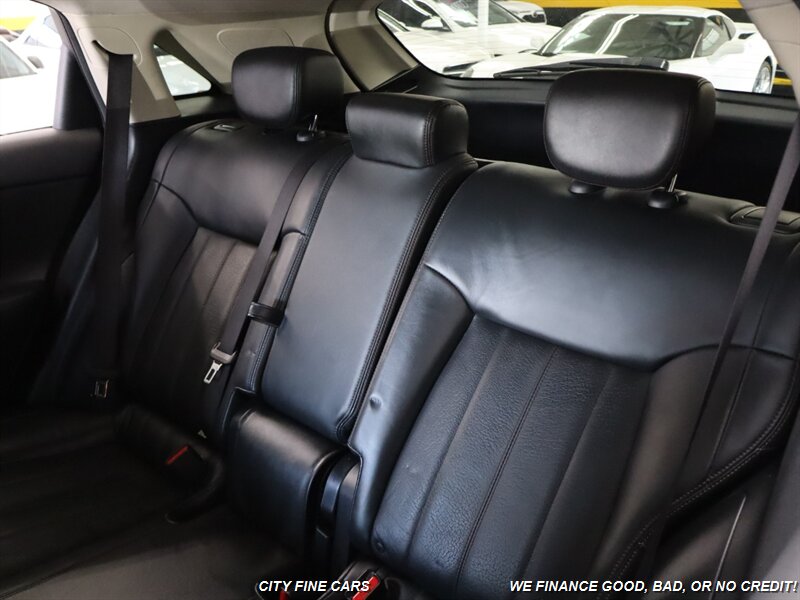 2017 INFINITI QX70   - Photo 29 - Panorama City, CA 91402