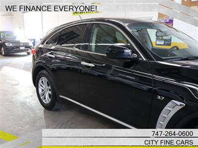 2017 INFINITI QX70   - Photo 10 - Panorama City, CA 91402