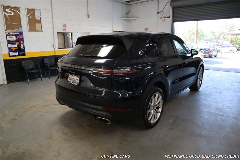 2019 Porsche Cayenne - Photo 8 - Panorama City, CA 91402