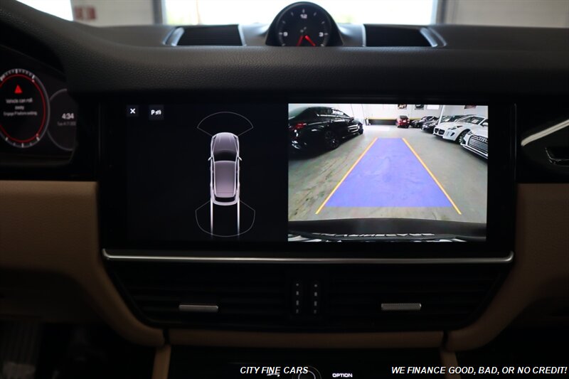 2019 Porsche Cayenne - Photo 17 - Panorama City, CA 91402