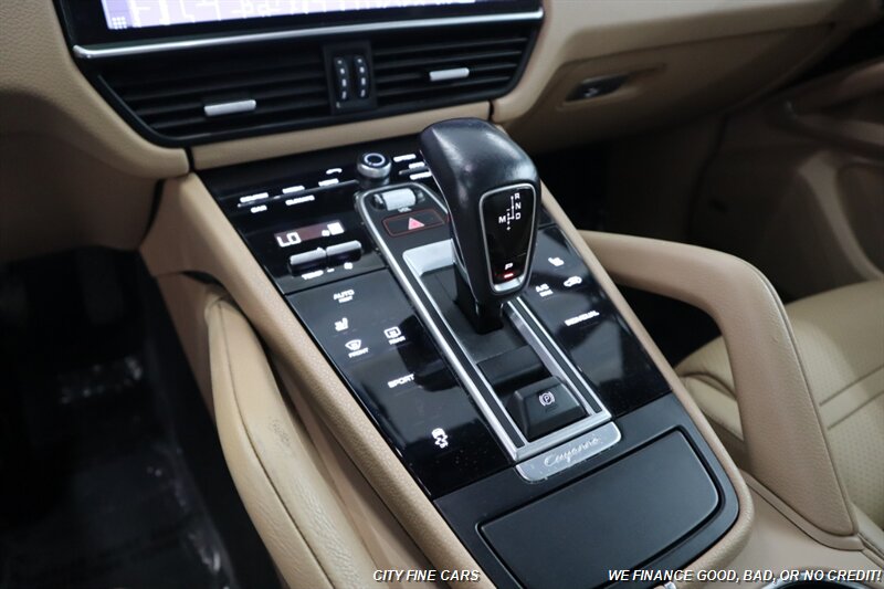 2019 Porsche Cayenne - Photo 18 - Panorama City, CA 91402