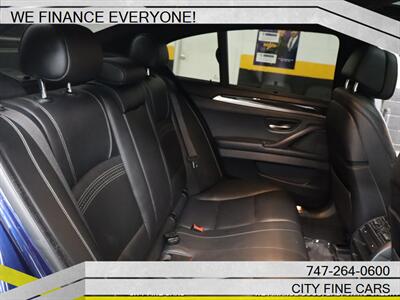 2016 BMW 550i   - Photo 33 - Panorama City, CA 91402