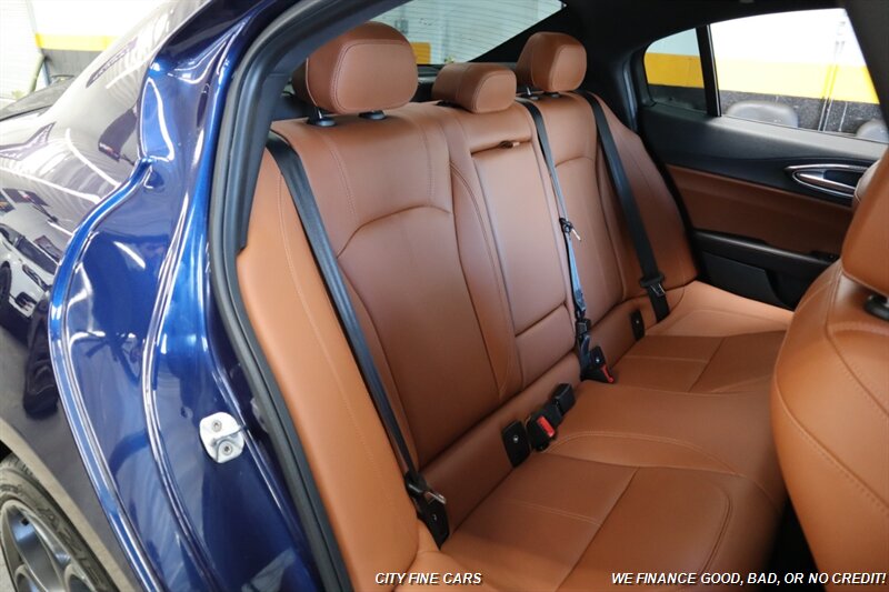 2019 Alfa Romeo Giulia Ti - Photo 29 - Panorama City, CA 91402