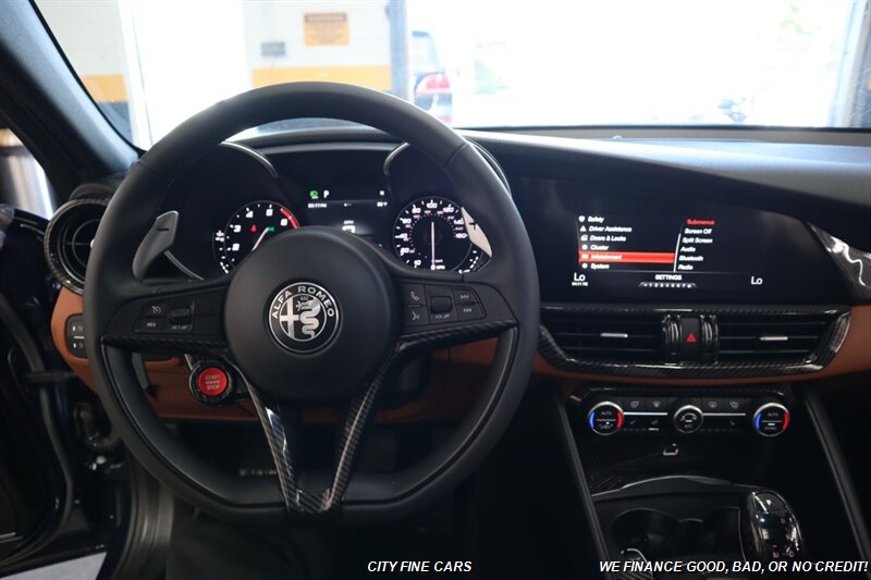 2019 Alfa Romeo Giulia Ti - Photo 14 - Panorama City, CA 91402