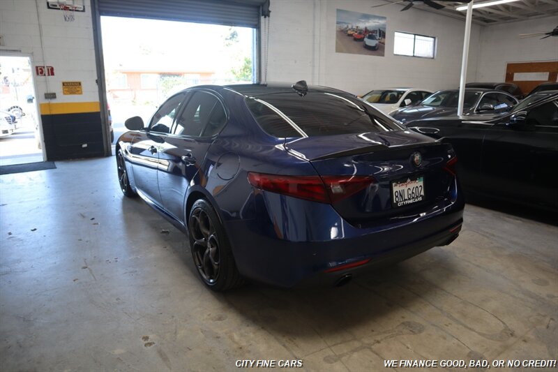 2019 Alfa Romeo Giulia Ti - Photo 7 - Panorama City, CA 91402