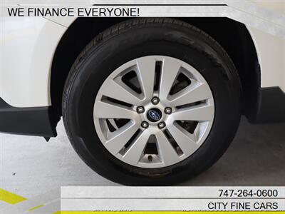 2019 Subaru Outback 2.5i   - Photo 4 - Panorama City, CA 91402