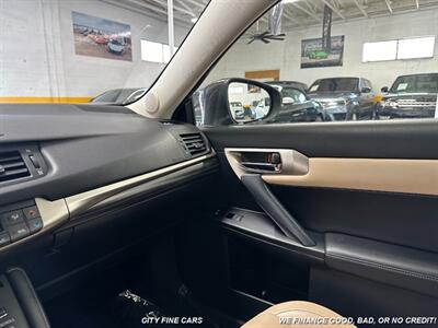 2014 Lexus CT 200h   - Photo 28 - Panorama City, CA 91402