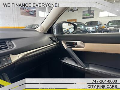 2014 Lexus CT 200h   - Photo 28 - Panorama City, CA 91402