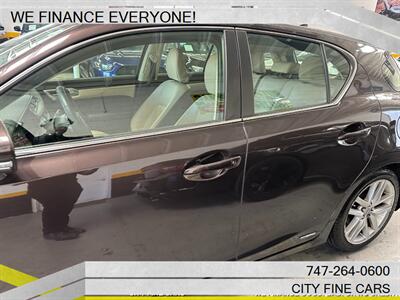 2014 Lexus CT 200h   - Photo 5 - Panorama City, CA 91402