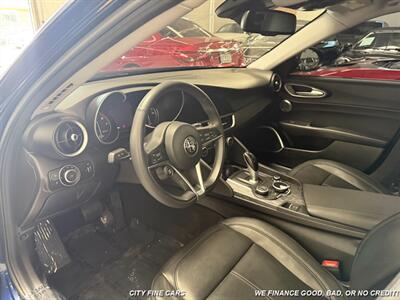 2019 Alfa Romeo Giulia   - Photo 12 - Panorama City, CA 91402