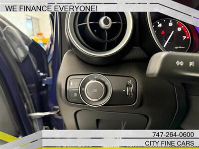 2019 Alfa Romeo Giulia   - Photo 15 - Panorama City, CA 91402