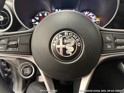 2019 Alfa Romeo Giulia   - Photo 17 - Panorama City, CA 91402