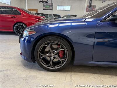 2019 Alfa Romeo Giulia   - Photo 3 - Panorama City, CA 91402