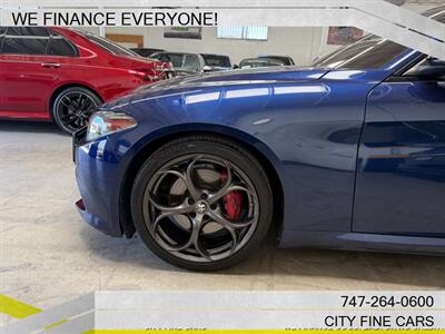 2019 Alfa Romeo Giulia   - Photo 3 - Panorama City, CA 91402