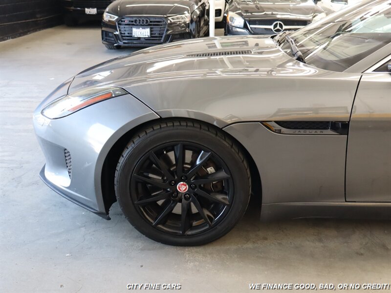 2018 Jaguar F-TYPE photo 2