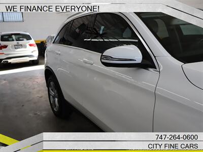 2018 Mercedes-Benz GLC GLC 300   - Photo 11 - Panorama City, CA 91402