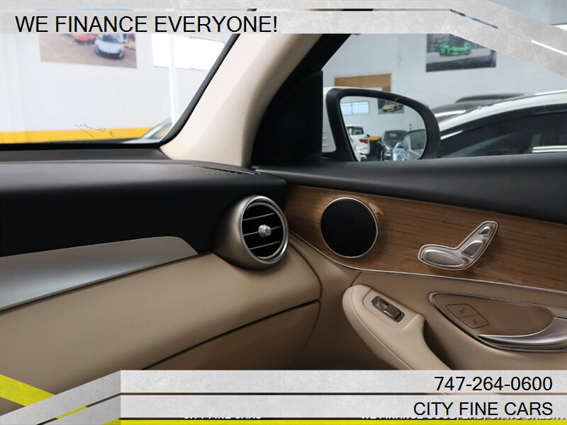 2018 Mercedes Benz GLC 300 photo 47