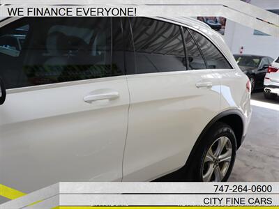2018 Mercedes-Benz GLC GLC 300   - Photo 6 - Panorama City, CA 91402