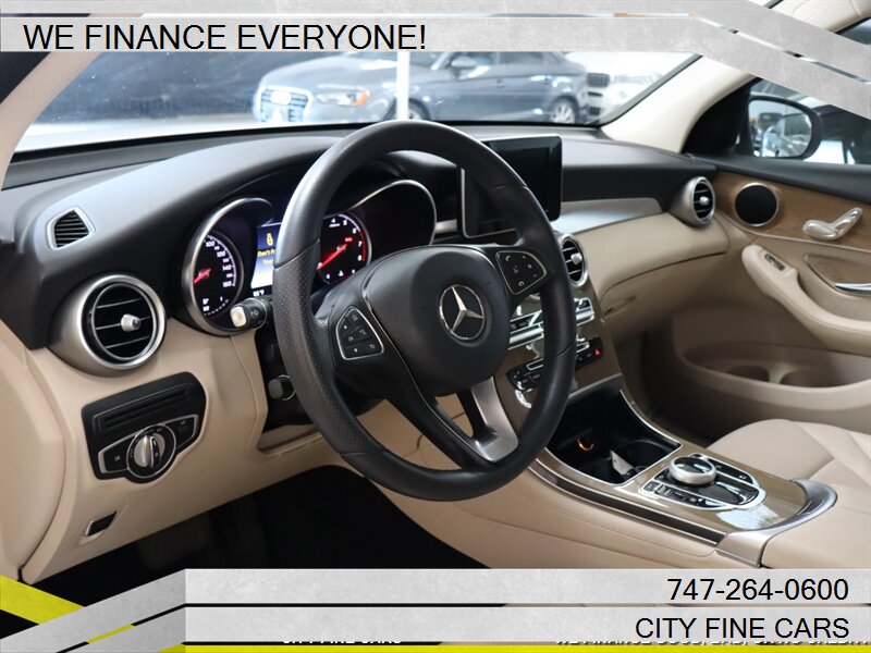 2018 Mercedes Benz GLC 300 photo 38