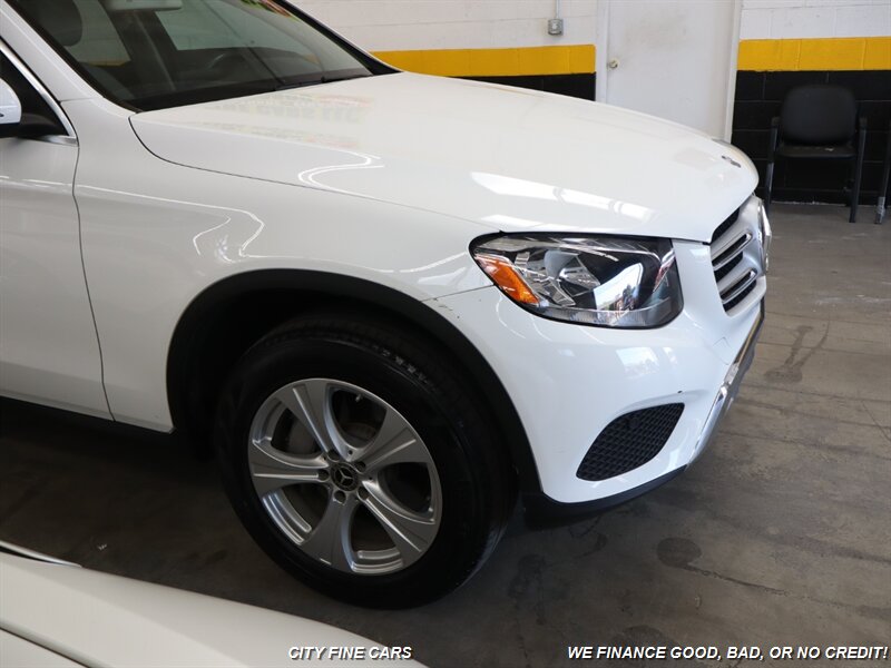 2018 Mercedes Benz GLC 300 photo 5