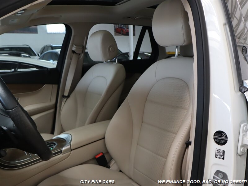 2018 Mercedes Benz GLC 300 photo 19