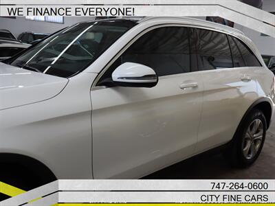 2018 Mercedes-Benz GLC GLC 300   - Photo 5 - Panorama City, CA 91402