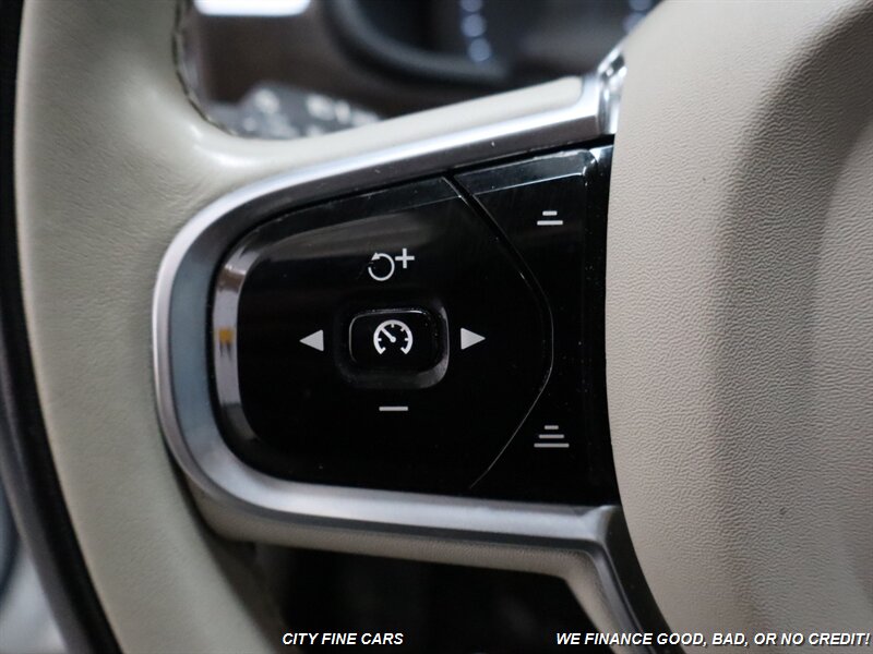 2018 Volvo S90 T5 Momentum photo 17