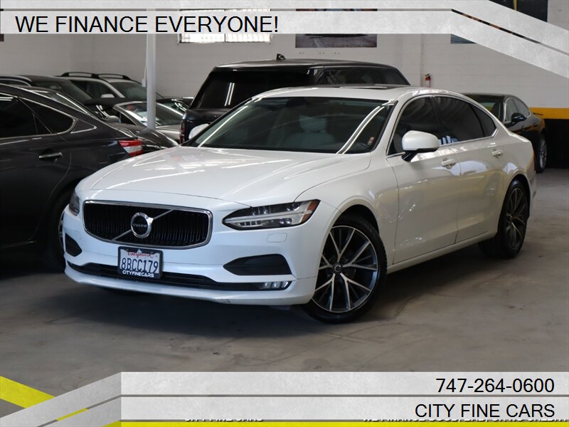 2018 Volvo S90 T5 Momentum  