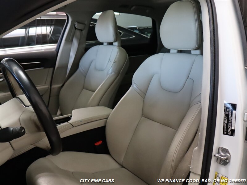 2018 Volvo S90 T5 Momentum photo 26