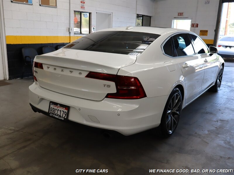 2018 Volvo S90 T5 Momentum photo 8