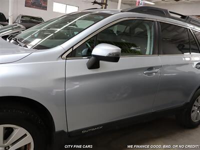 2017 Subaru Outback 2.5i Premium   - Photo 4 - Panorama City, CA 91402