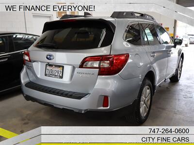2017 Subaru Outback 2.5i Premium   - Photo 8 - Panorama City, CA 91402