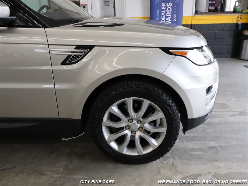 2016 Land Rover Range Rover Sport HSE photo 10