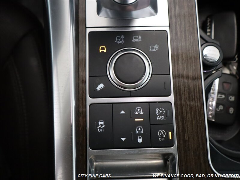 2016 Land Rover Range Rover Sport HSE photo 24