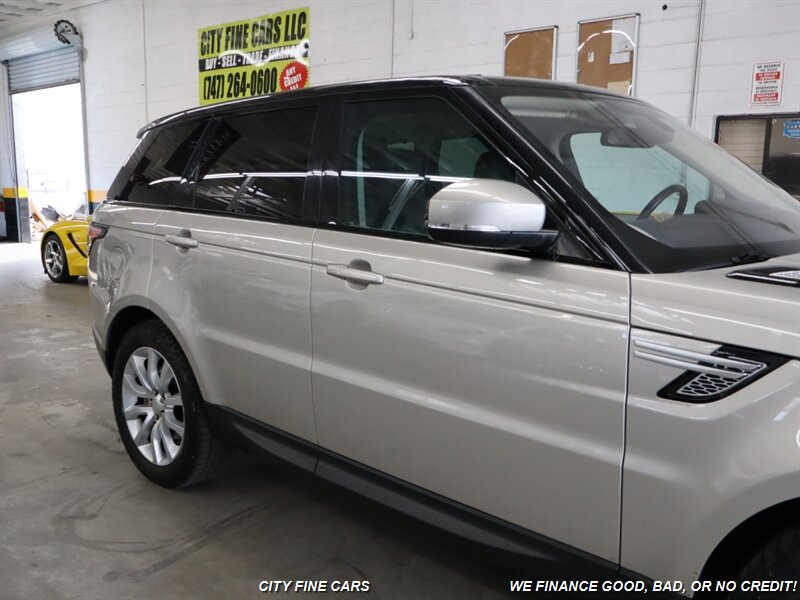 2016 Land Rover Range Rover Sport HSE photo 9