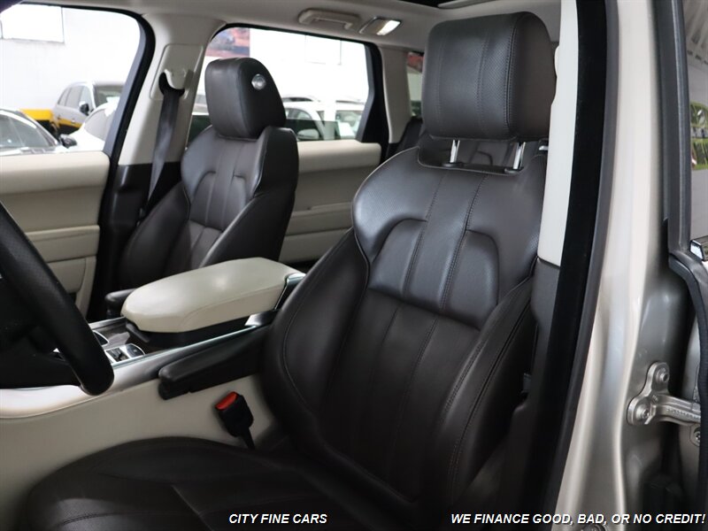 2016 Land Rover Range Rover Sport HSE photo 27