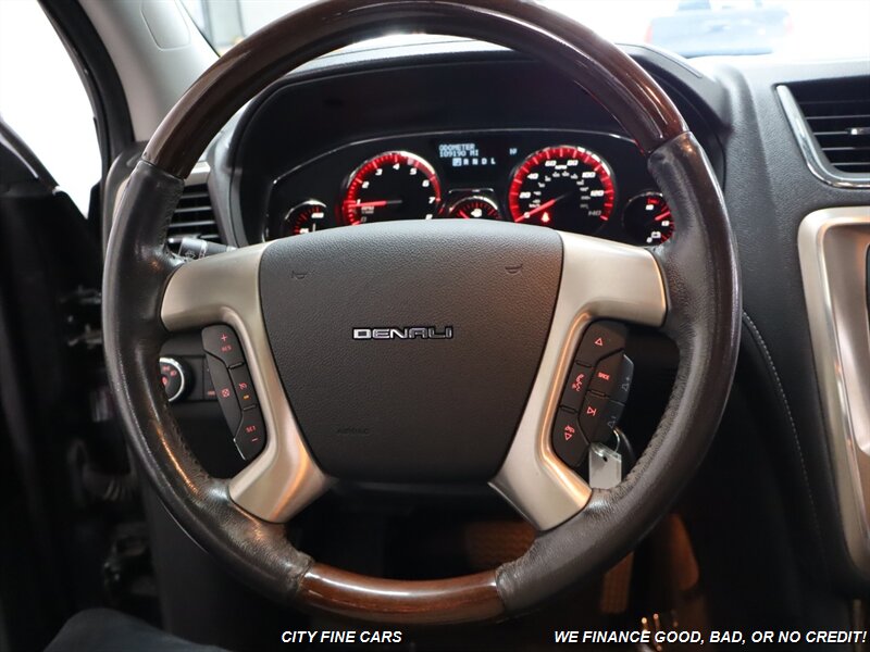 2014 GMC Acadia Denali photo 23