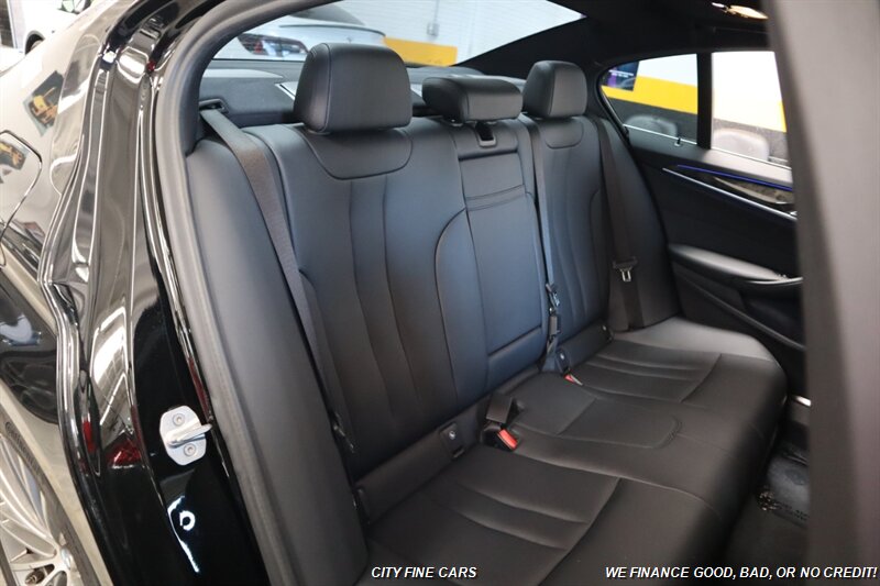 2020 BMW 530e iPerformance - Photo 33 - Panorama City, CA 91402
