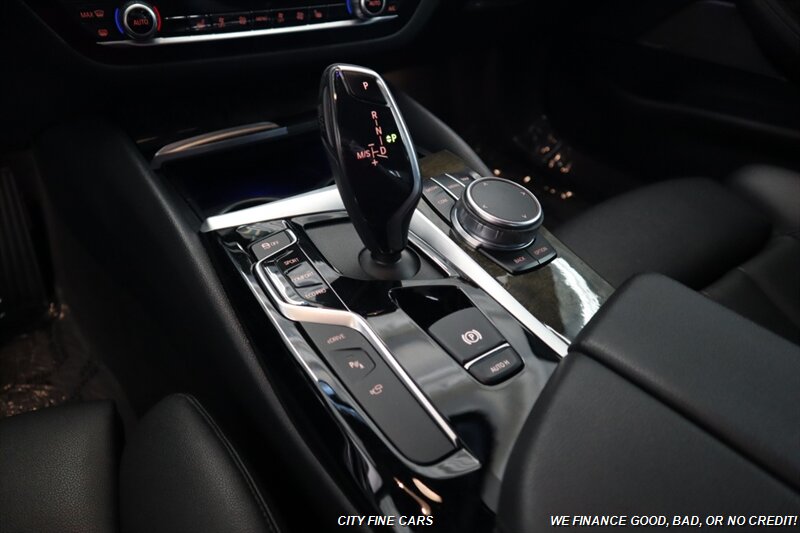 2020 BMW 530e iPerformance - Photo 23 - Panorama City, CA 91402