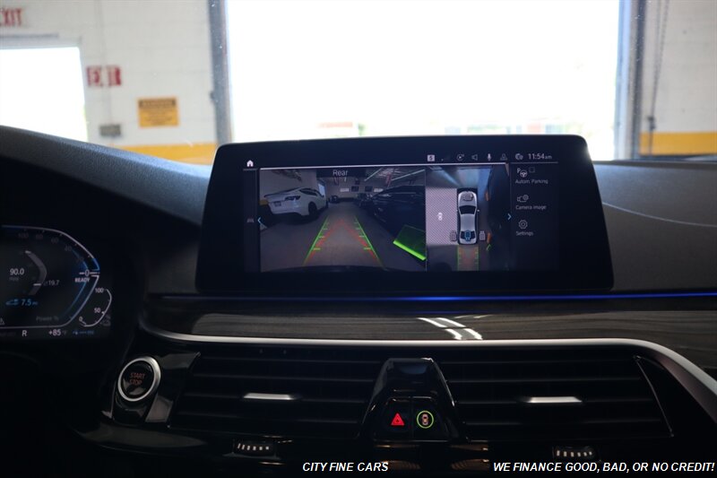 2020 BMW 530e iPerformance - Photo 20 - Panorama City, CA 91402