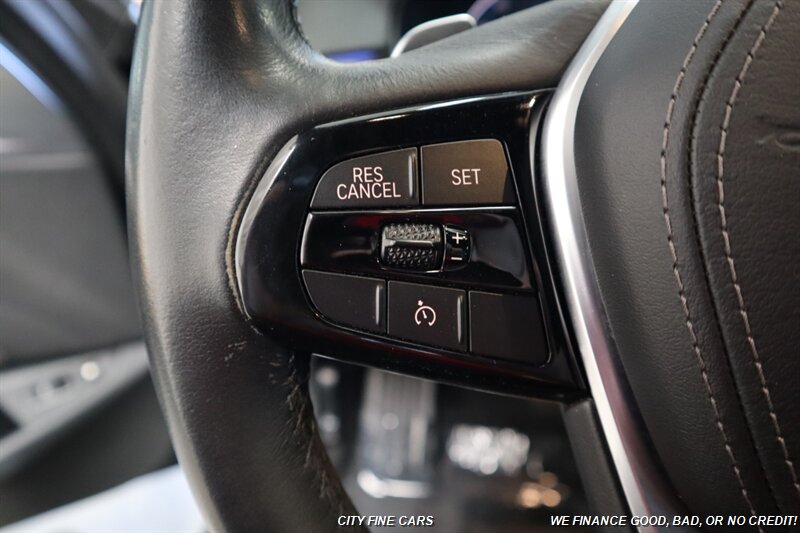 2020 BMW 530e iPerformance - Photo 15 - Panorama City, CA 91402
