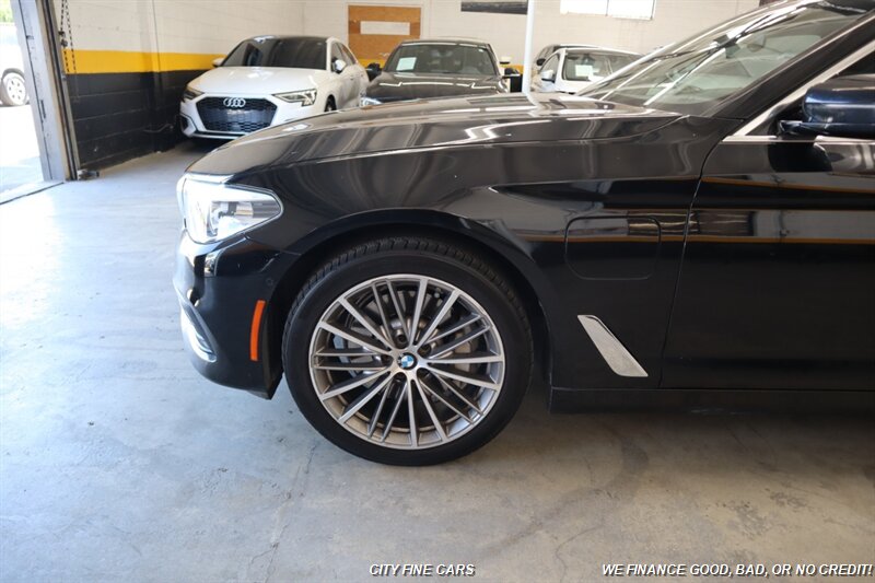 2020 BMW 530e iPerformance - Photo 3 - Panorama City, CA 91402