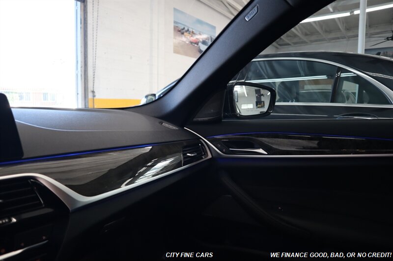 2020 BMW 530e iPerformance - Photo 24 - Panorama City, CA 91402