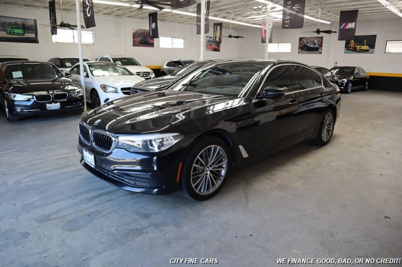 2020 BMW 530e iPerformance - Photo 2 - Panorama City, CA 91402