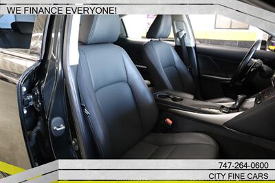 2020 Lexus IS   - Photo 32 - Panorama City, CA 91402
