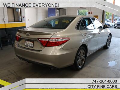 2015 Toyota Camry SE   - Photo 8 - Panorama City, CA 91402